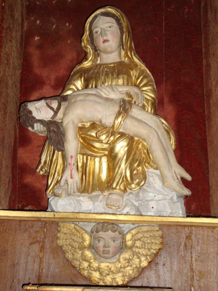 Montesquiou (32320) Pietà dans l'eglise