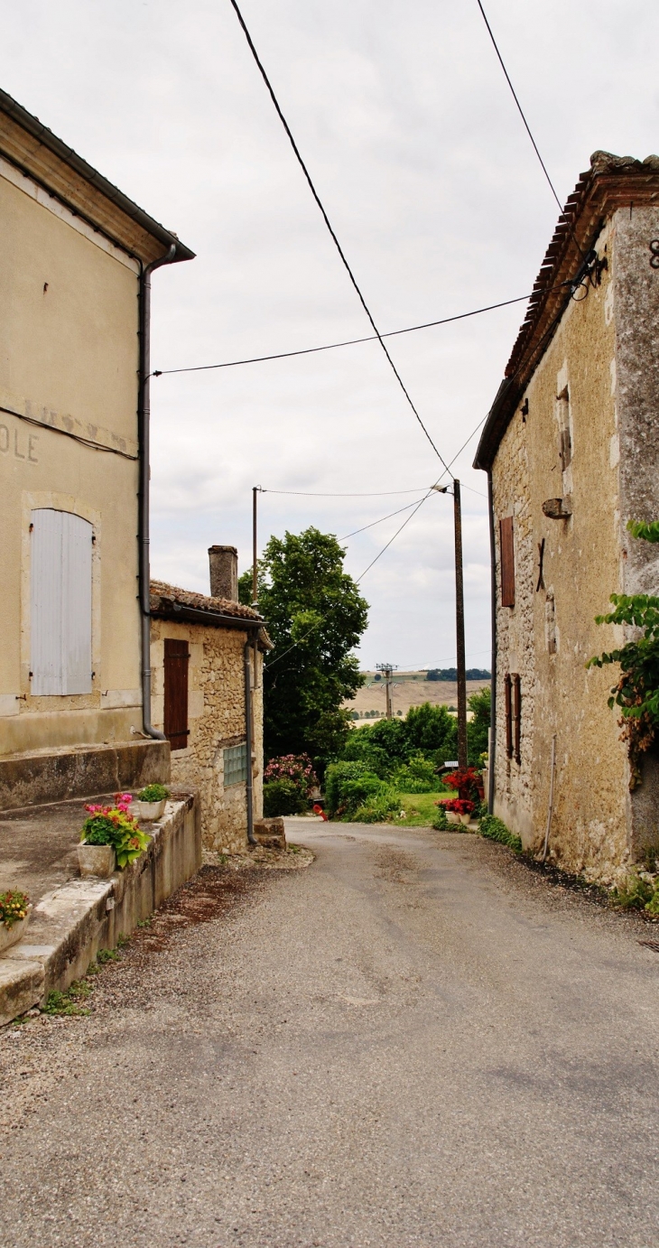 Le Village - Saint-Avit-Frandat