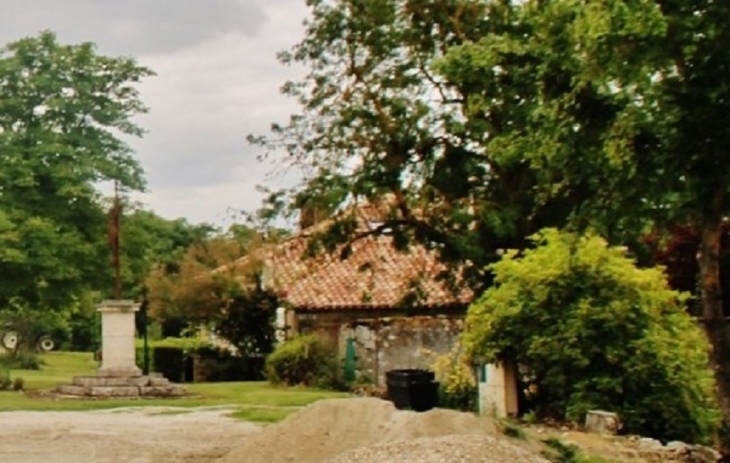 Le Village - Saint-Avit-Frandat