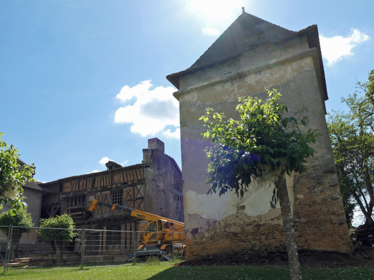 Le Castet : ancien château en cours de rénovation - Sainte-Christie-d'Armagnac