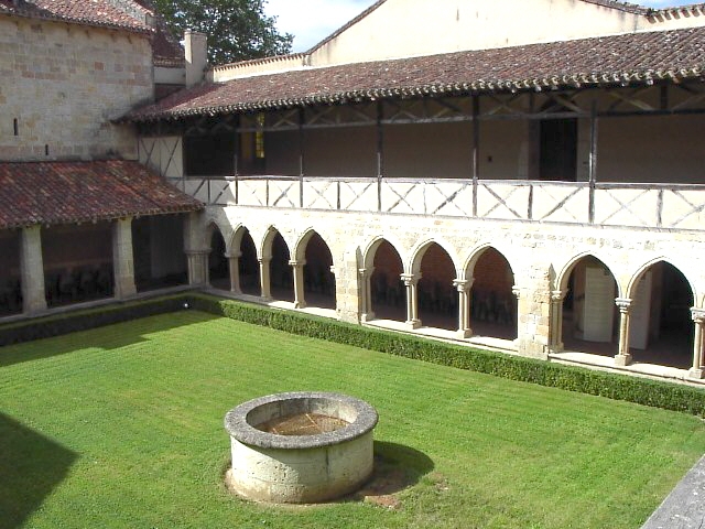 Flaran - Une galerie romane a été conservée au cloître gothique - Valence-sur-Baïse