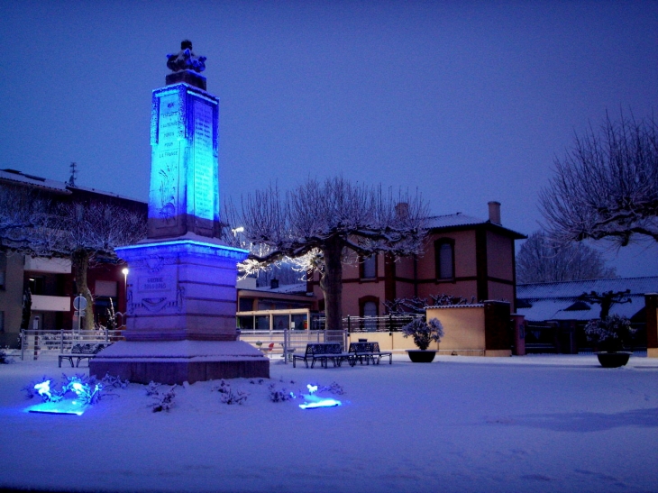 Place du Maréchal De Lattre De Tassigny sous la neige - Auterive