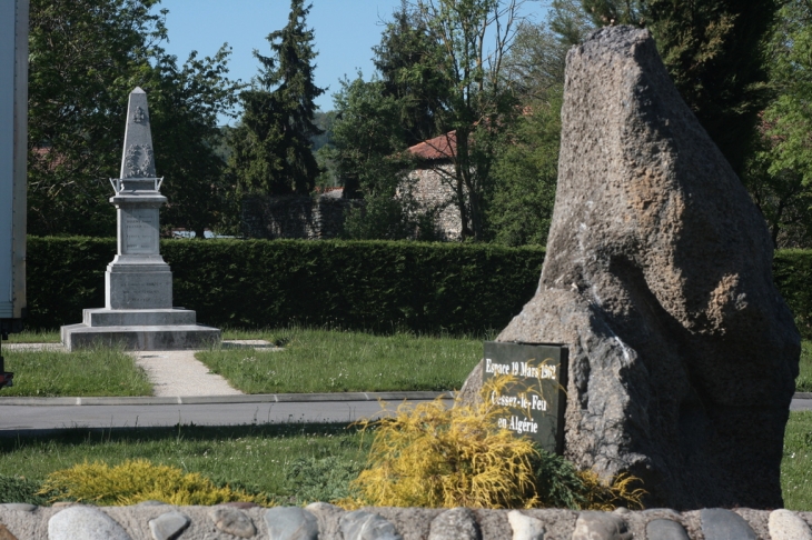 Monument aux Morts et monument commémératif 19 Mars 1962 - Bordes-de-Rivière
