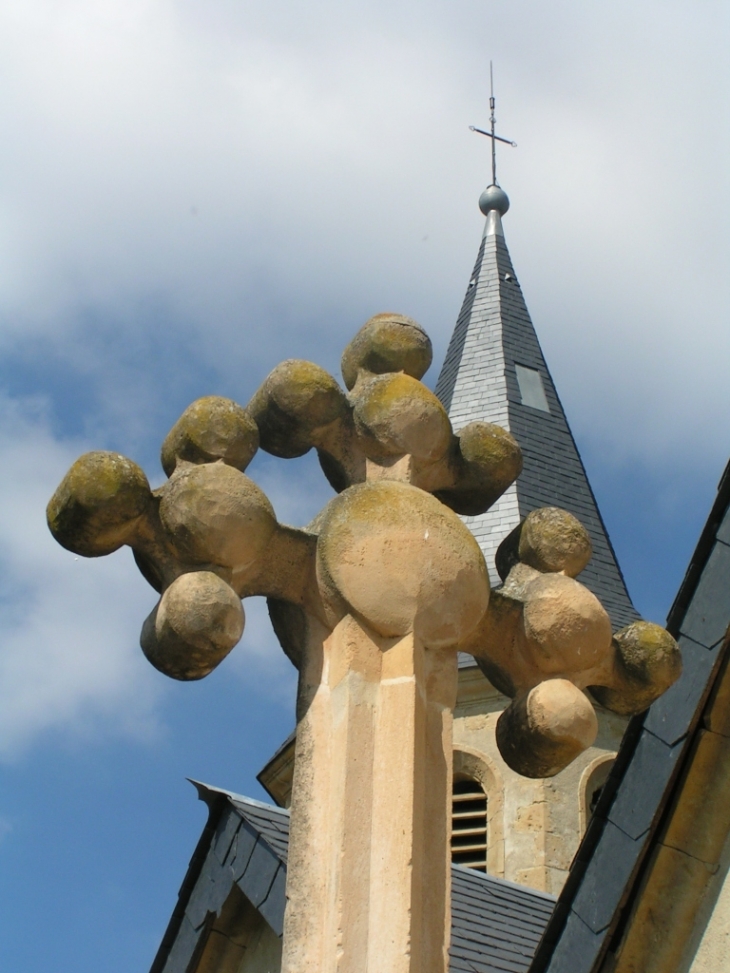 Croix et église - Ciadoux