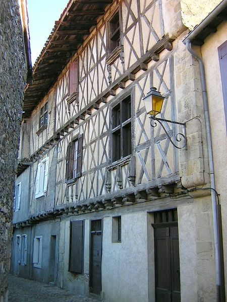 Montbrun-Bocage - Maison des moines XVIème