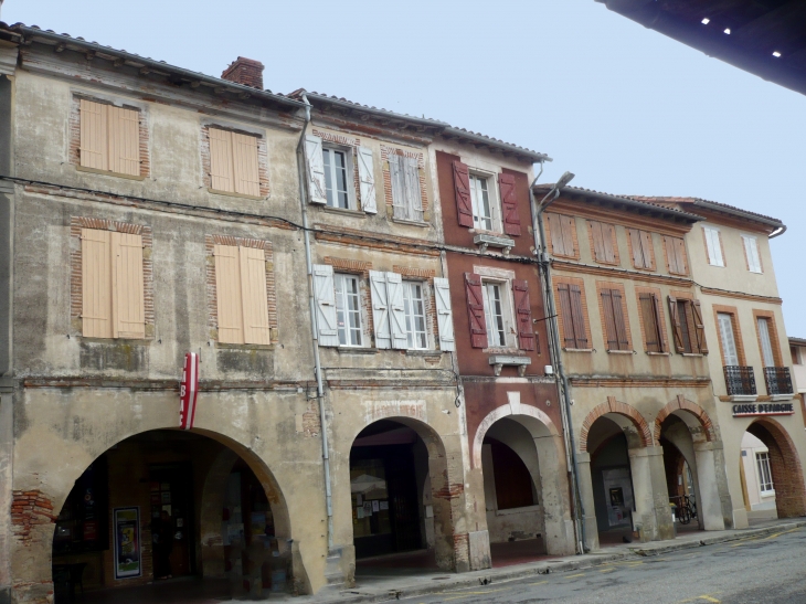 Maisons de la Bastide. - Montesquieu-Volvestre