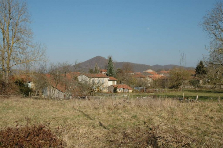 Payssous Village