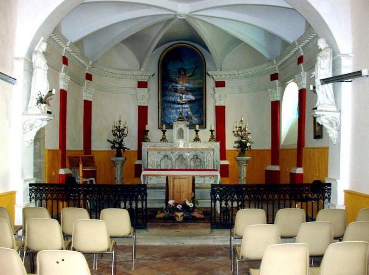 Intérieur de l'église de Rieumajou
