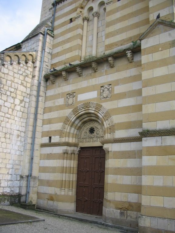 Roquefort  : Porte  coté église - Roquefort-sur-Garonne