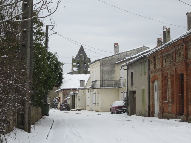 Rue principale du village - Thil