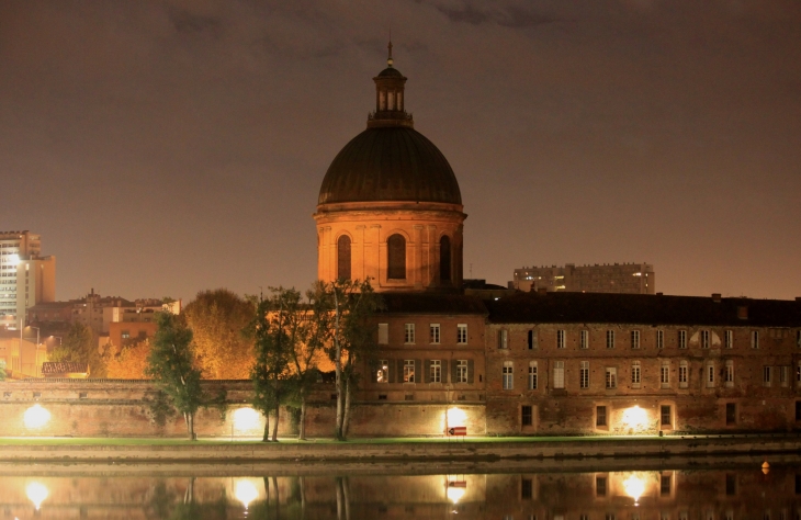 Hopital de la grave la nuit - Toulouse