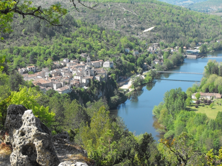 Albas vue du chemin de la 