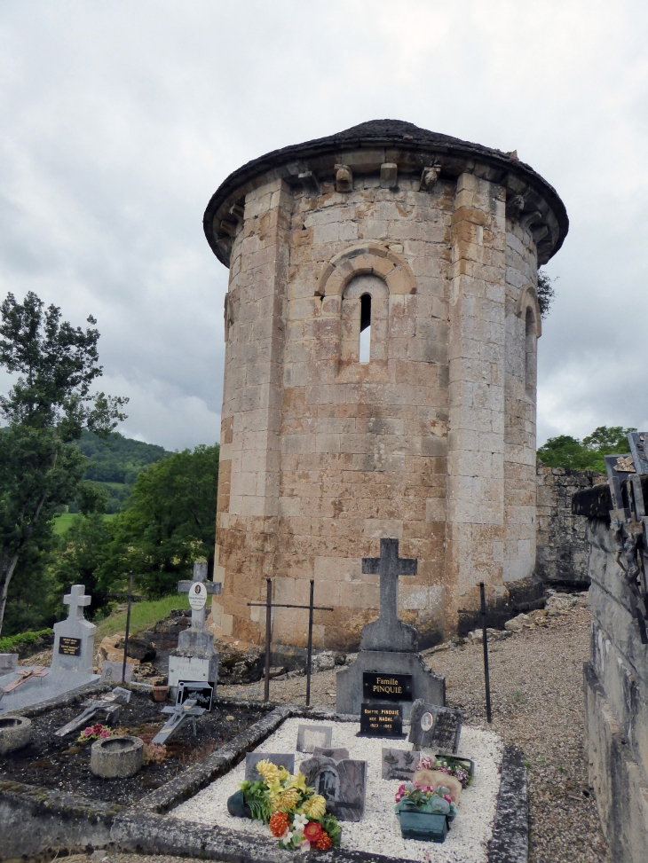 Les ruines de l'église romane Saint Martin - Camboulit