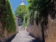 Ruelle montant à l'église Notre Dame du Puy