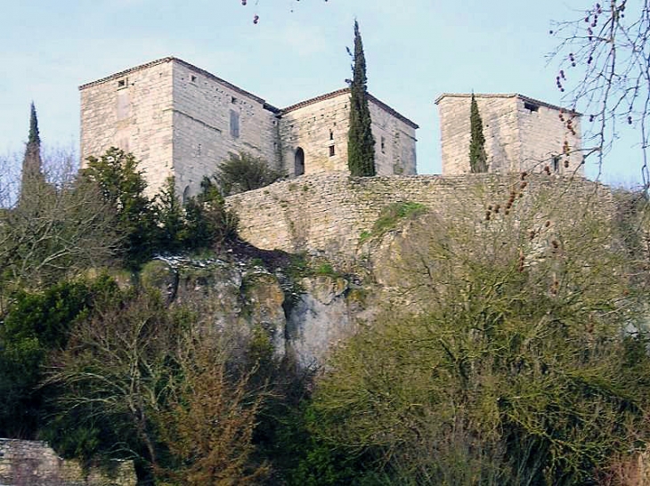 Vue sur le château - Flaugnac