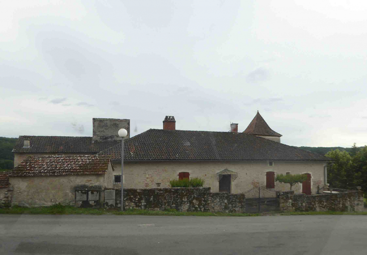Maison du village - Lamagdelaine