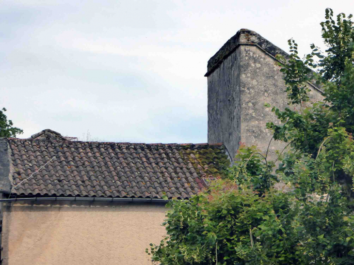 Ancienne tour d'octroi - Laroque-des-Arcs