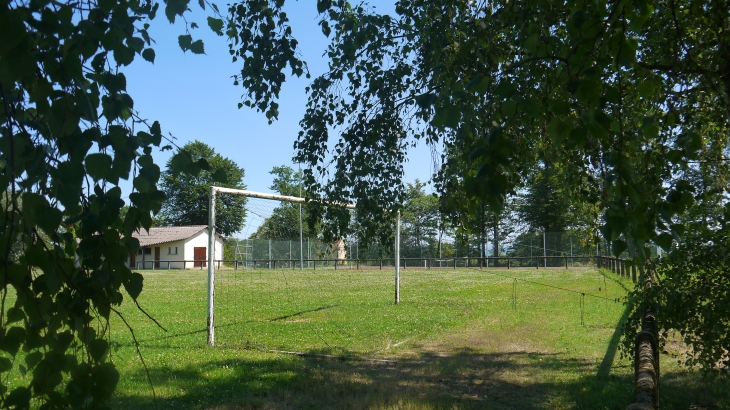 Terrains de foot  et tennis - Montet-et-Bouxal