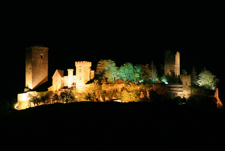 Saint-Laurent-les-Tours Le château de nuit