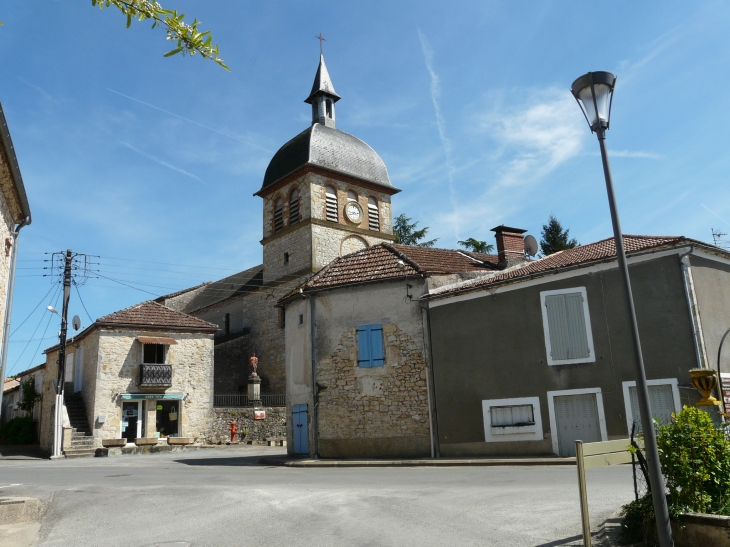 Le village  Crédit : André Pommiès - Touzac