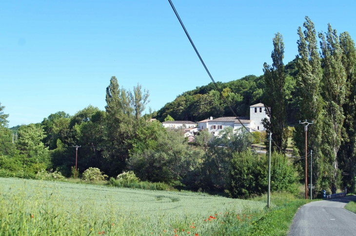 Autrefois : Le village tirerait son origine de l'occitan  - Belvèze