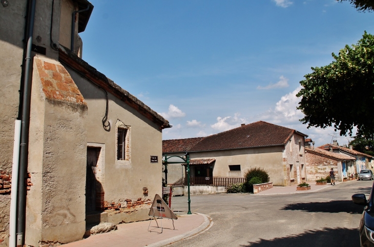 Le Village - Boudou