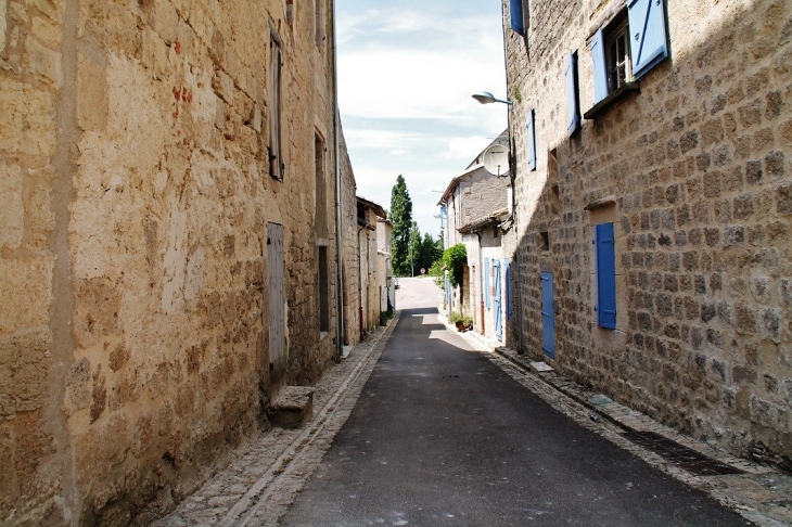Le Village - Castelsagrat