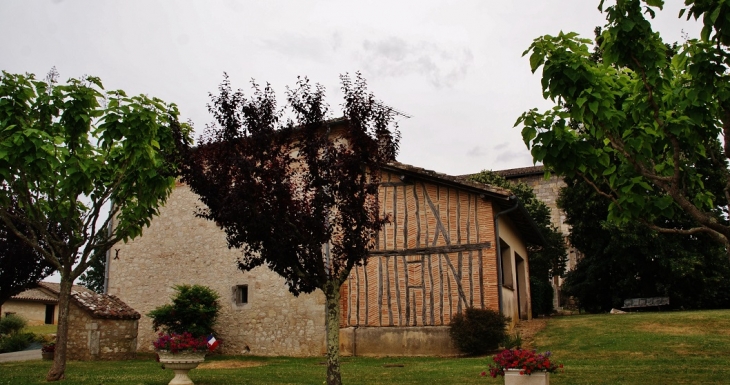 La Commune - Castéra-Bouzet