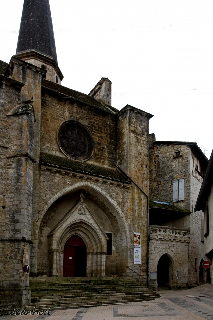 Eglise St Jean Baptise - Caylus