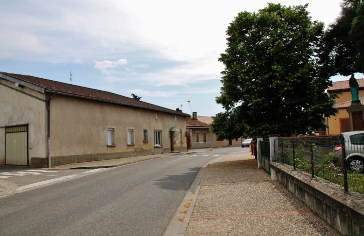 Le Village - Labastide-du-Temple