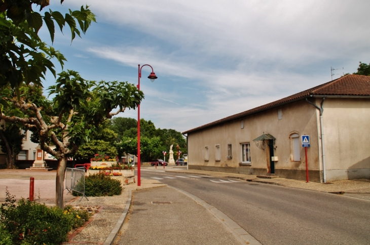 Le Village - Labastide-du-Temple