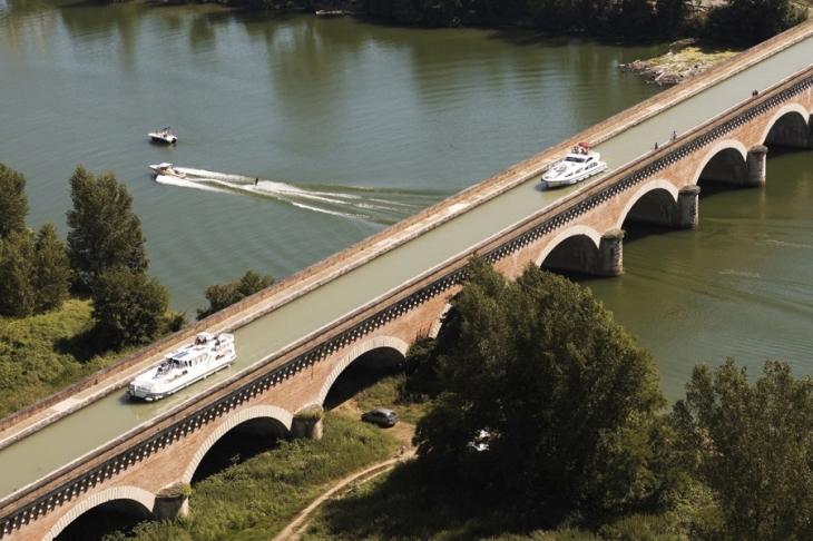 Pont Canal enjambant le Tarn - Moissac