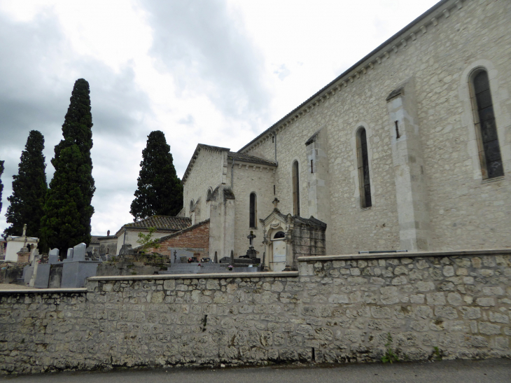 Sainte Thècle : l'église - Montesquieu