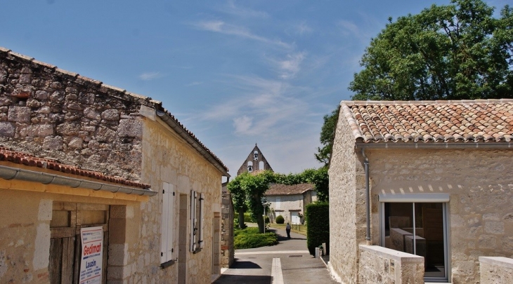Le Village - Perville