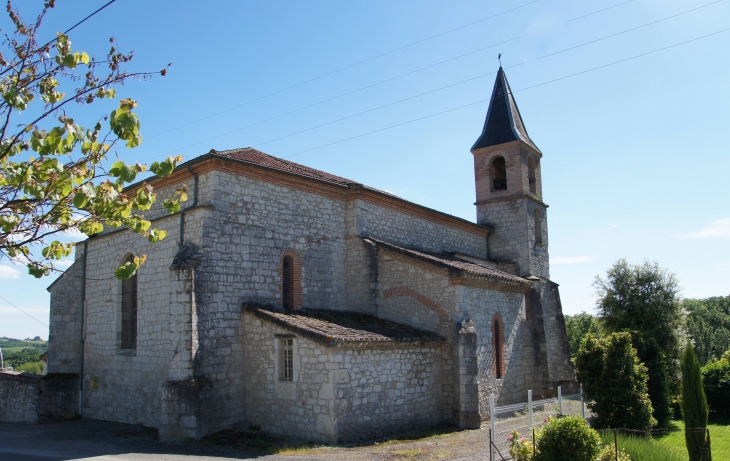 Eglise de saint Avit de Combelongue du XVIe siècle. - Saint-Amans-de-Pellagal