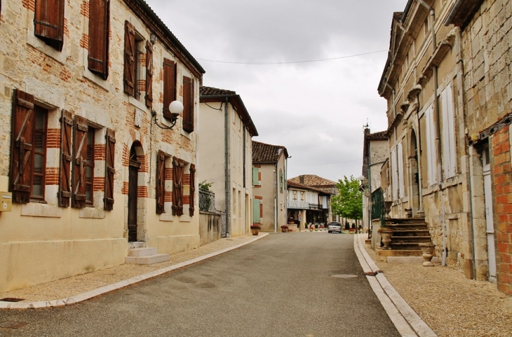 Le Village - Saint-Michel