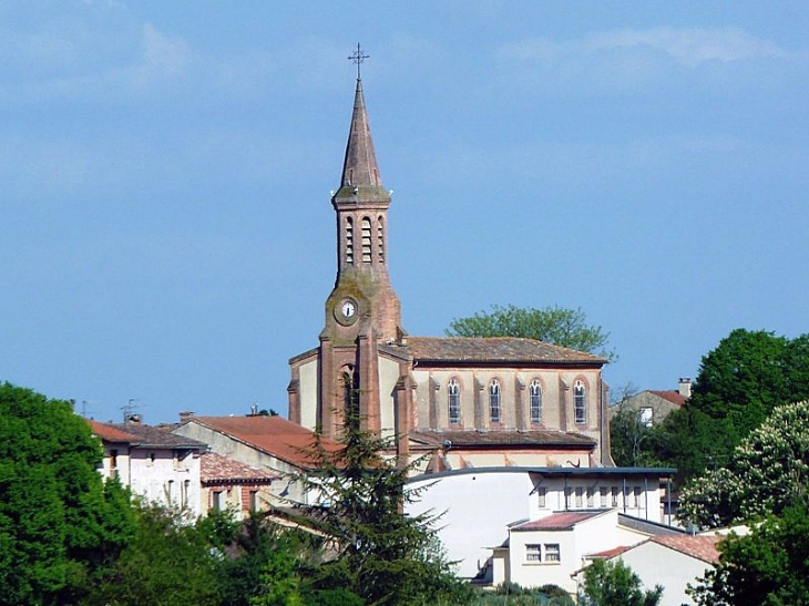 Vue sur l'église - Varennes
