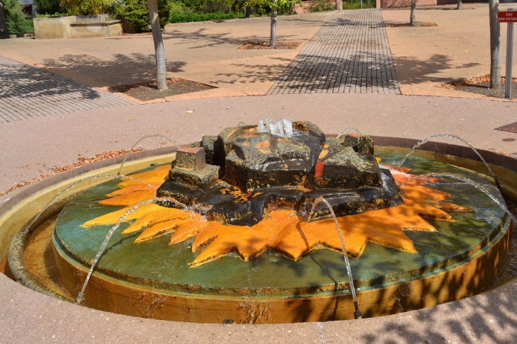 Fontaine Parc de la Mairie - Blaye-les-Mines