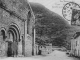 Début XXe siècle - Entrée et porte de l'ancienne Abbaye (carte postale ancienne).