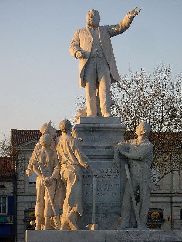La statue de Jean Jaurès - Carmaux
