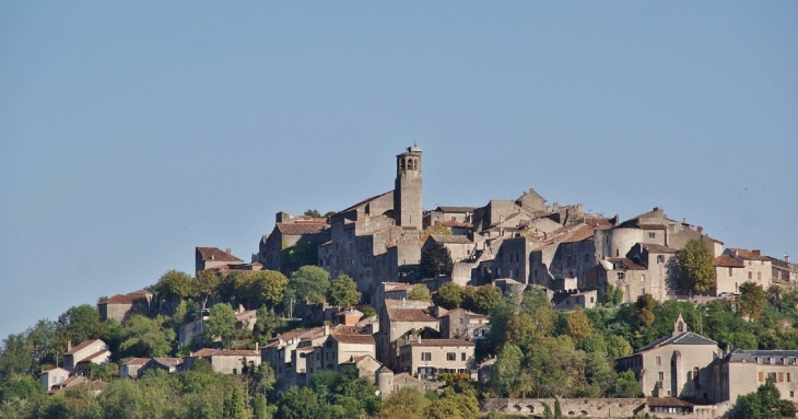 Cordes-sur-Ciel vu du village Les Cabannes