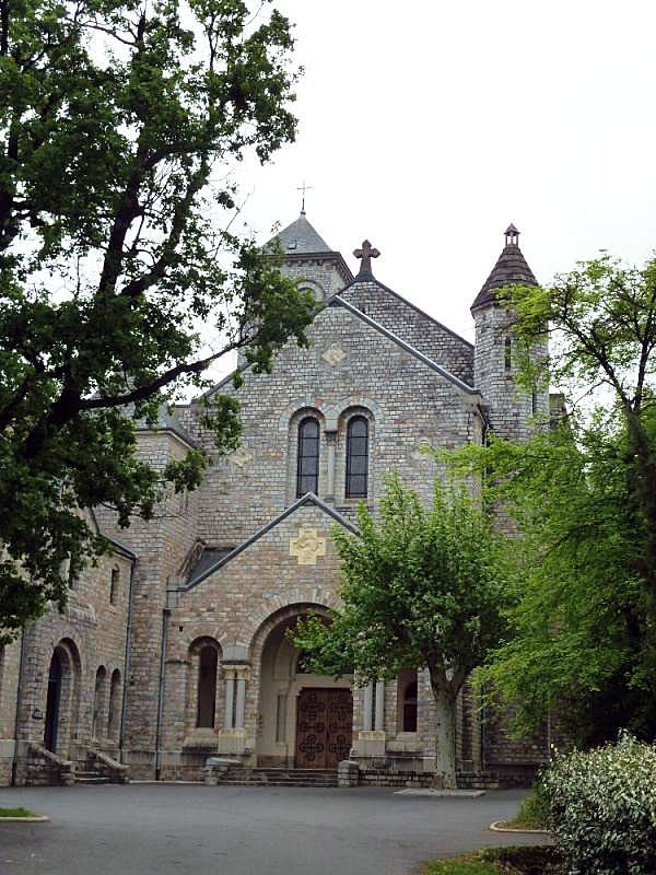 En Calçat : abbaye Saint Benoit - Dourgne
