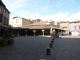Lautrec - Place centrale et halle