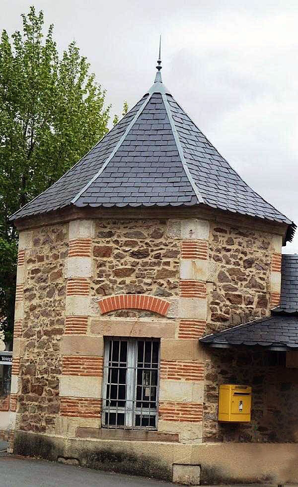 Petite tour en briques - Réalmont