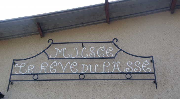 Musée ( Le Rêve du Passé ) - Ronel