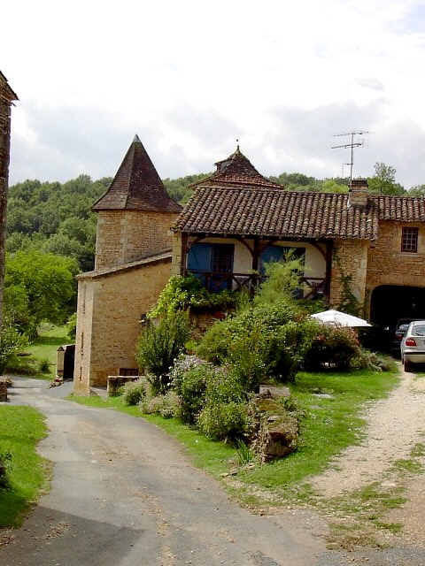 Saint-Avit, village paisible parsemé de petits chemins