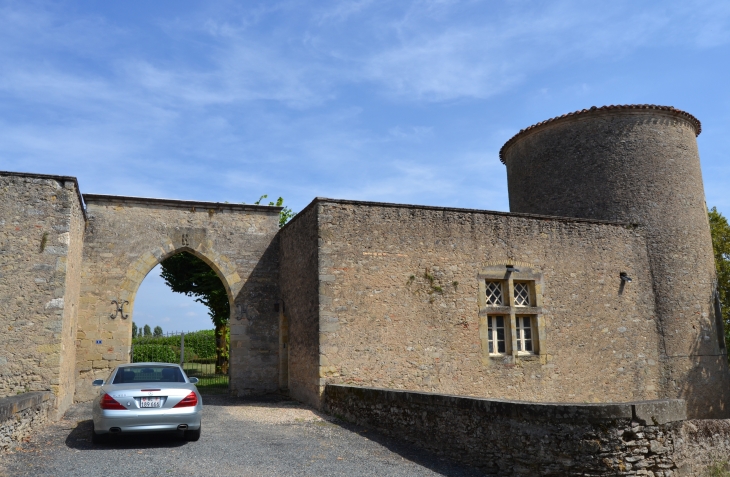 .Château de Venes 12 Em Siècle - Vénès