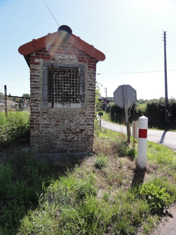 Audignies (59570) chapelle entree village