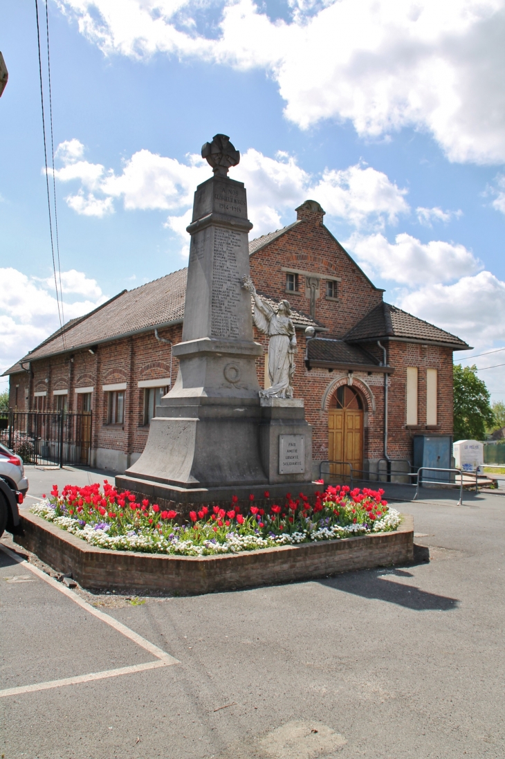OOterstenne Commune de Bailleul(Monument aux Morts)