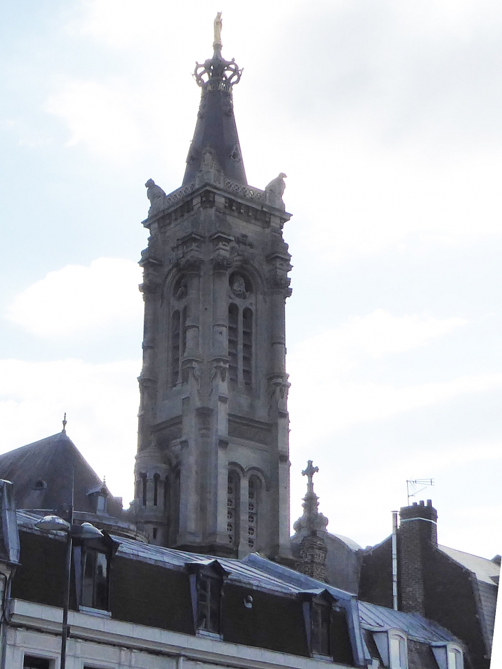 Le clocher de la cathédrale Notre Dame - Cambrai